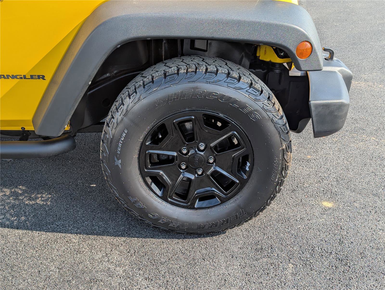 Used 2015 Jeep Wrangler Sport image 10