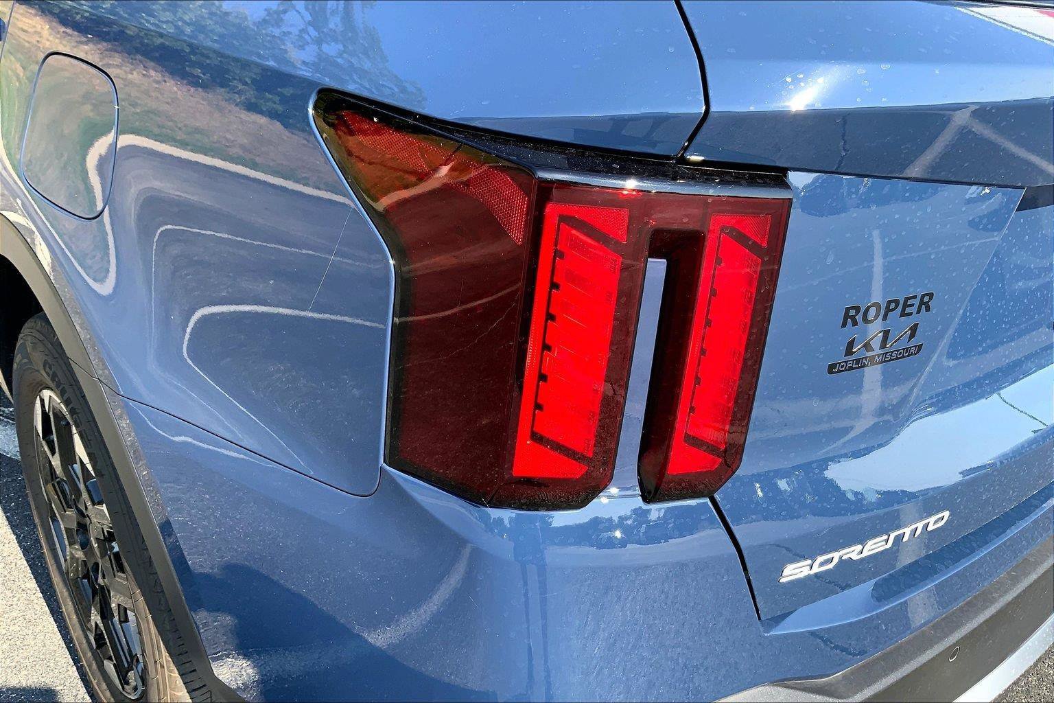 Used 2025 Kia Sorento S FWD image 29