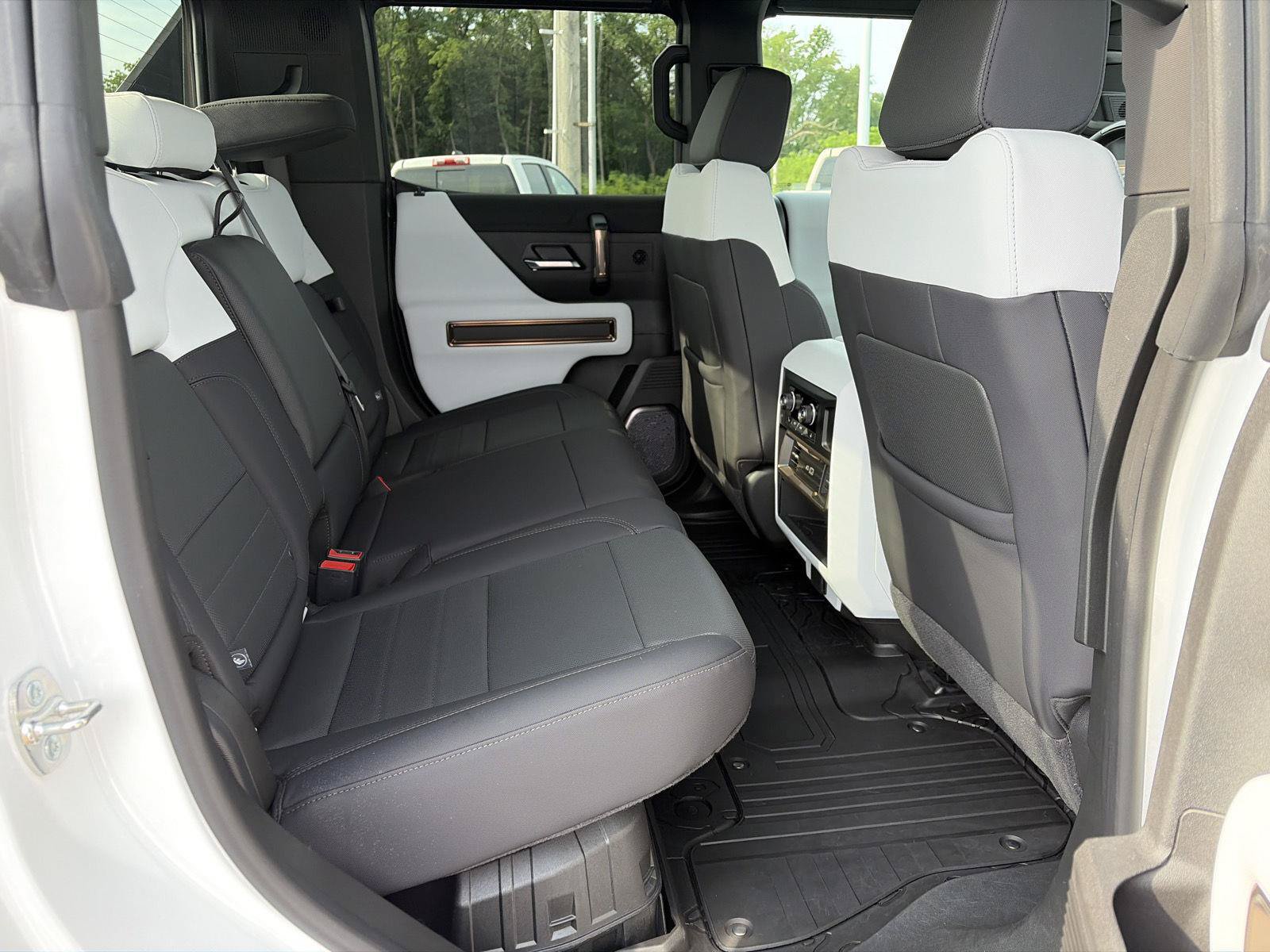 Used 2025 GMC Hummer EV 3X AWD/4WD image 16