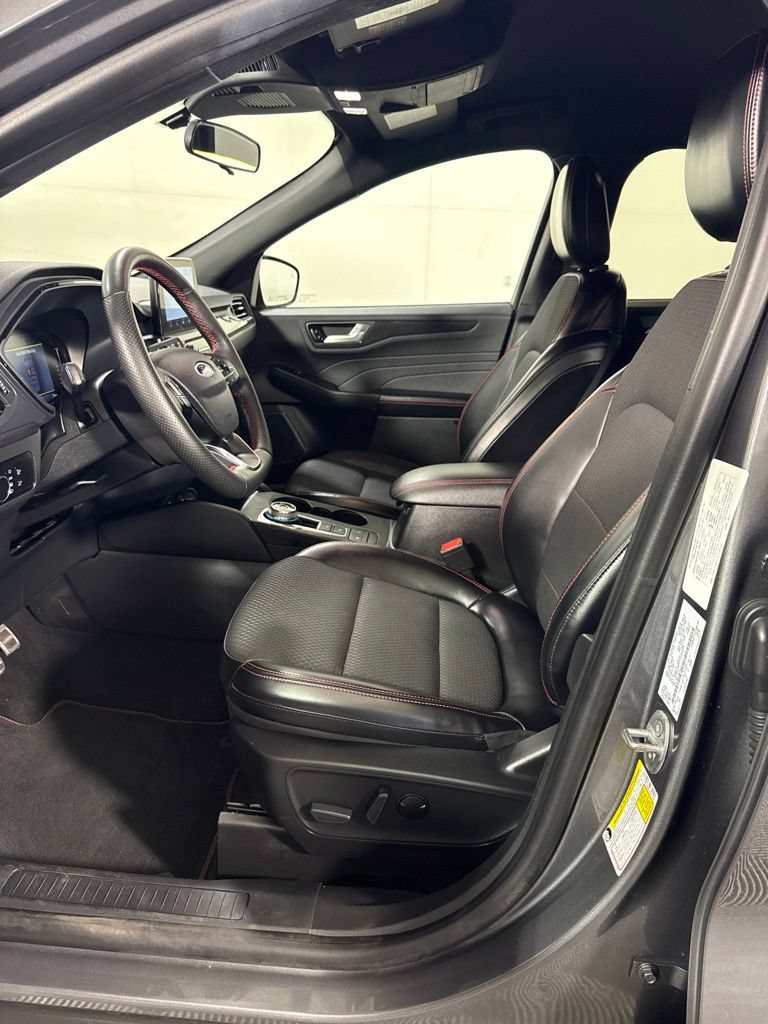 Used 2023 Ford Escape ST-Line AWD/4WD image 15