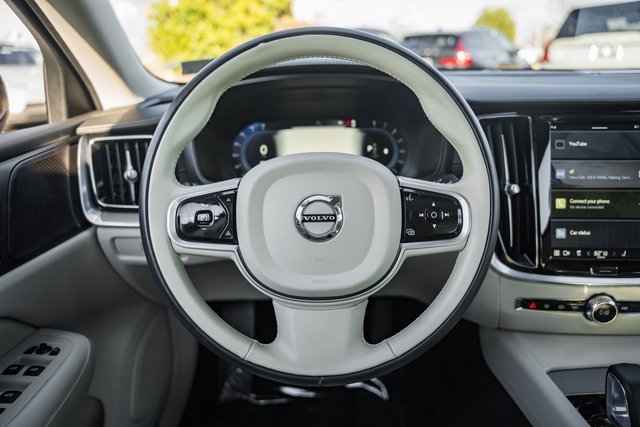 Certified 2023 Volvo S60 B5 Ultimate w/ Climate Package image 25