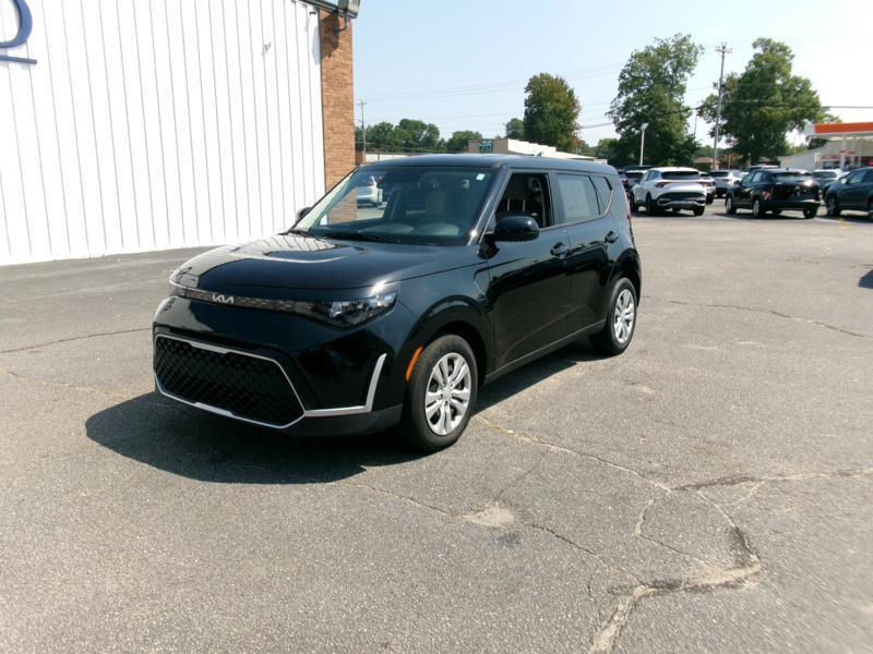 Used 2025 Kia Soul LX FWD image 26