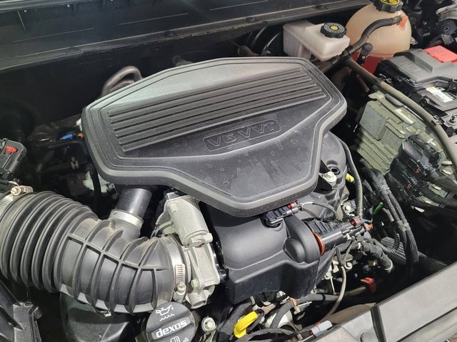 Used 2021 GMC Acadia SLE image 29