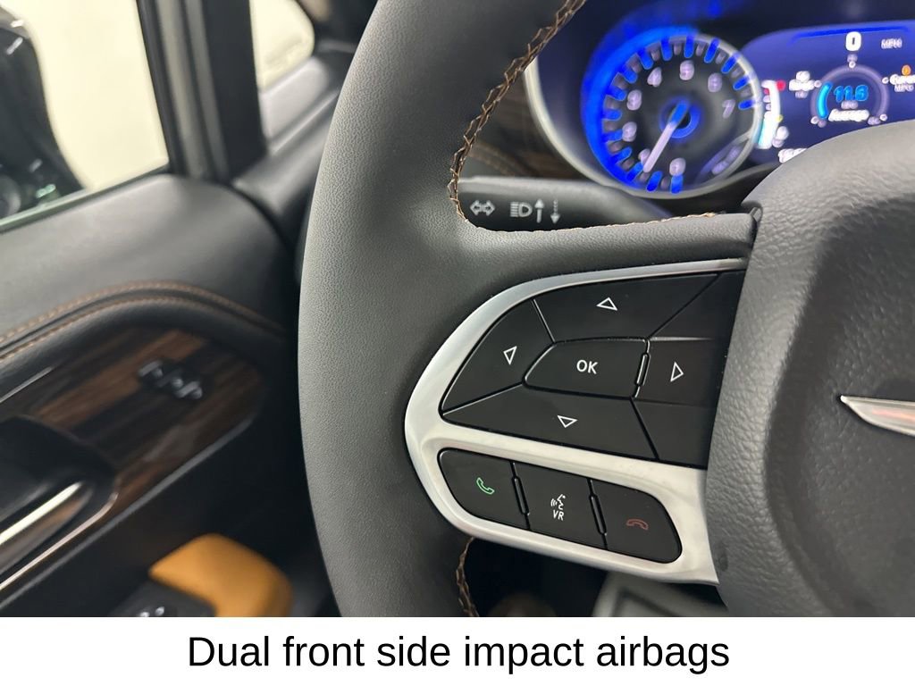 Used 2023 Chrysler Pacifica Pinnacle w/ Trailer Tow Group image 35