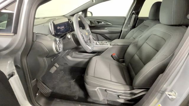Used 2025 Chevrolet Equinox EV LT FWD image 19