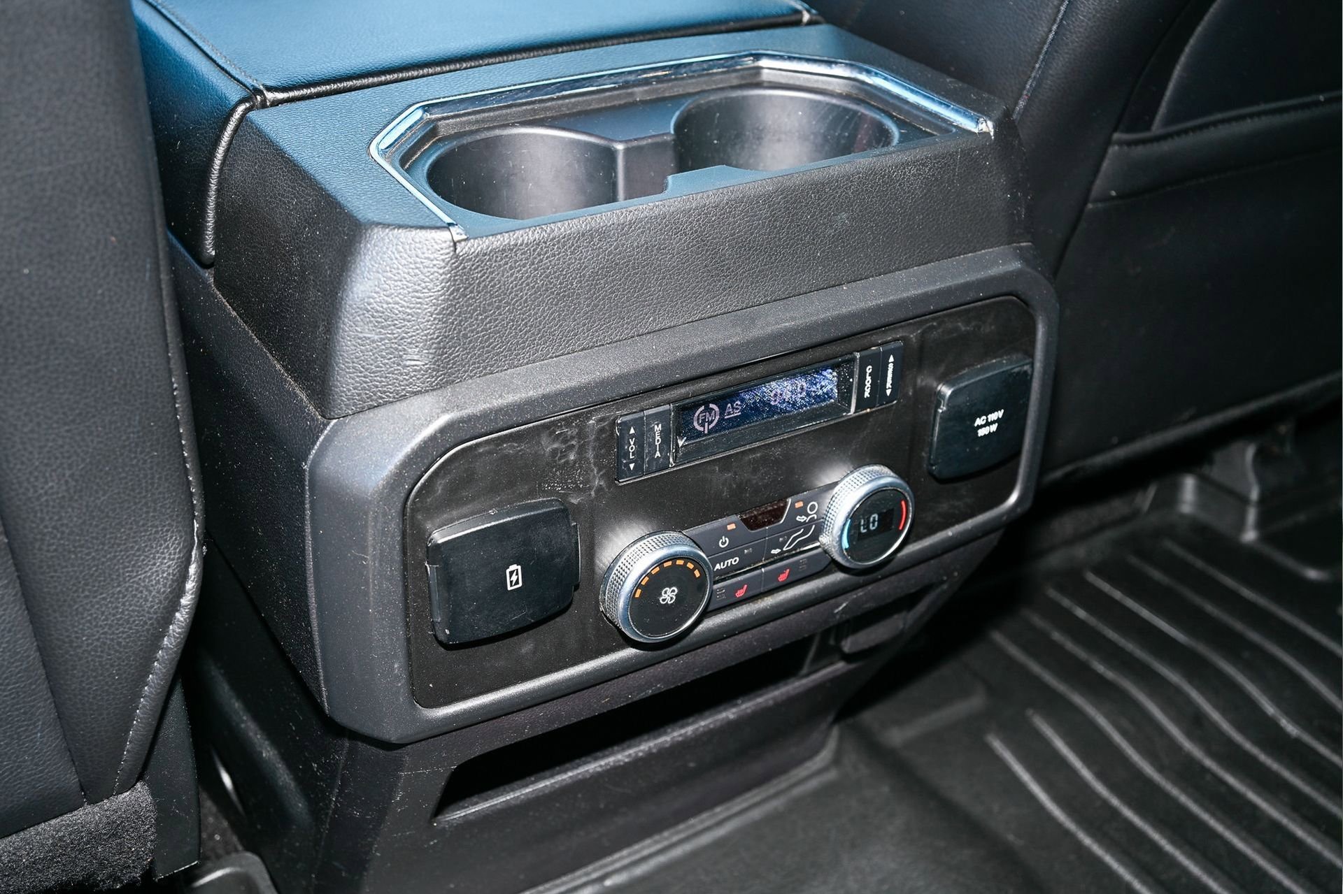 Used 2021 Ford Expedition Max Limited image 19