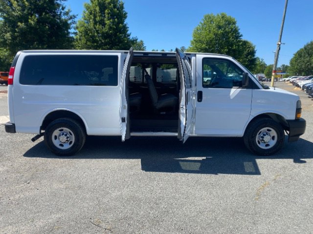 Used 2023 Chevrolet Express 3500 LS RWD image 5