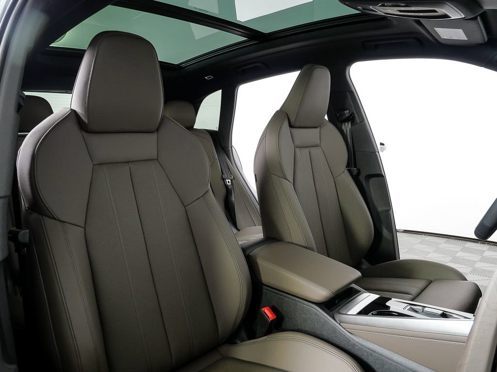 New 2026 Audi Q5 Prestige image 24