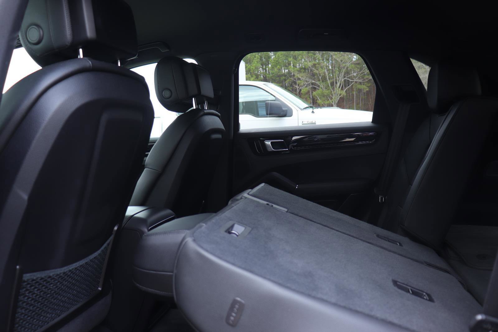 Used 2021 Porsche Cayenne image 14