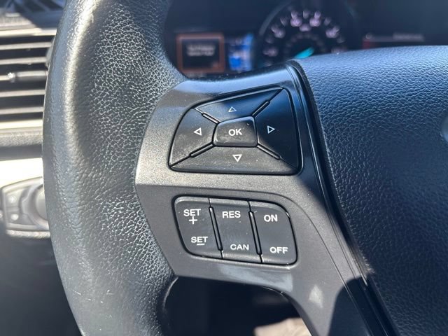 Used 2017 Ford Explorer XLT w/ Equipment Group 202A AWD/4WD image 20