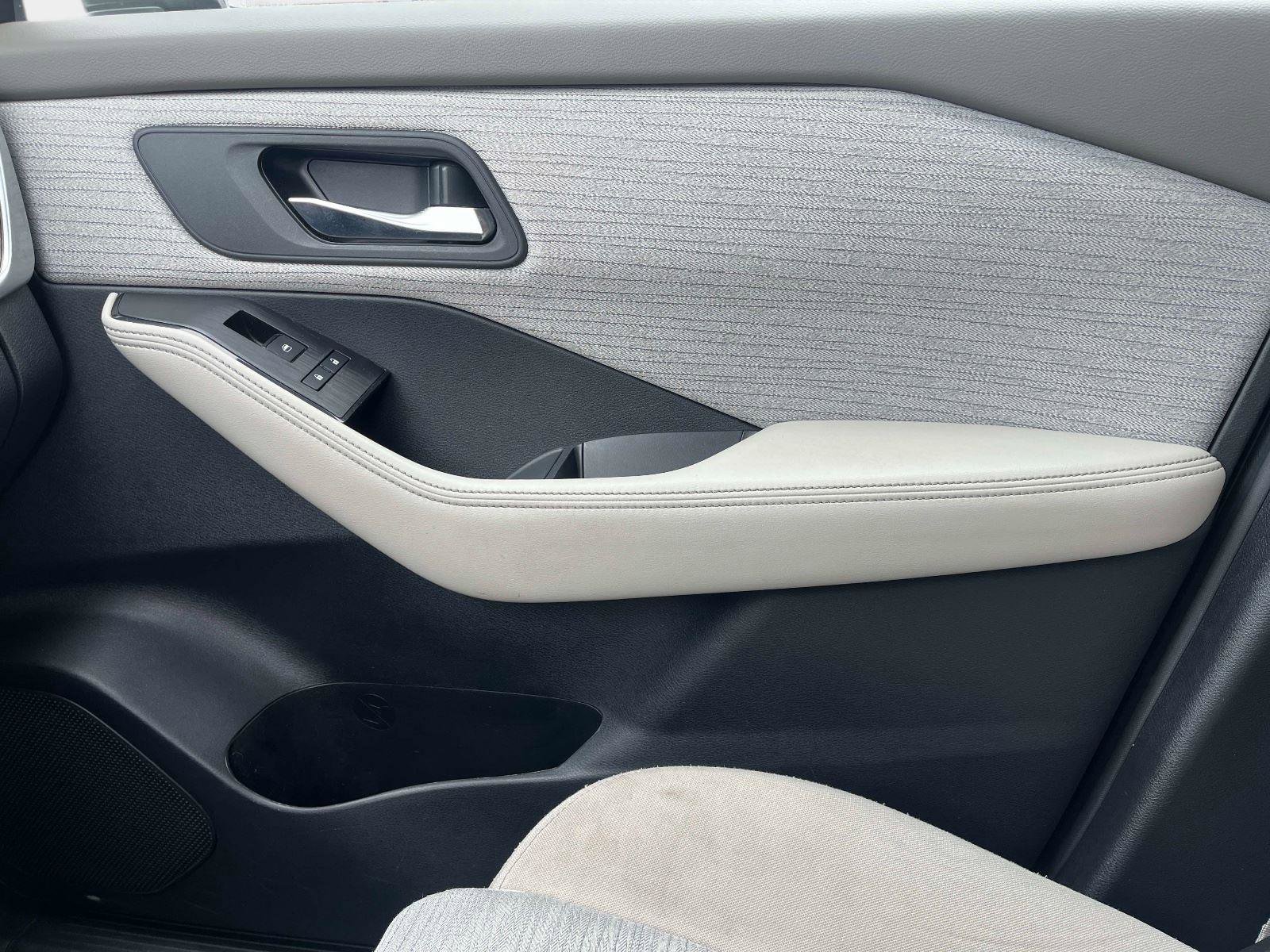 Certified 2023 Nissan Rogue SV image 23