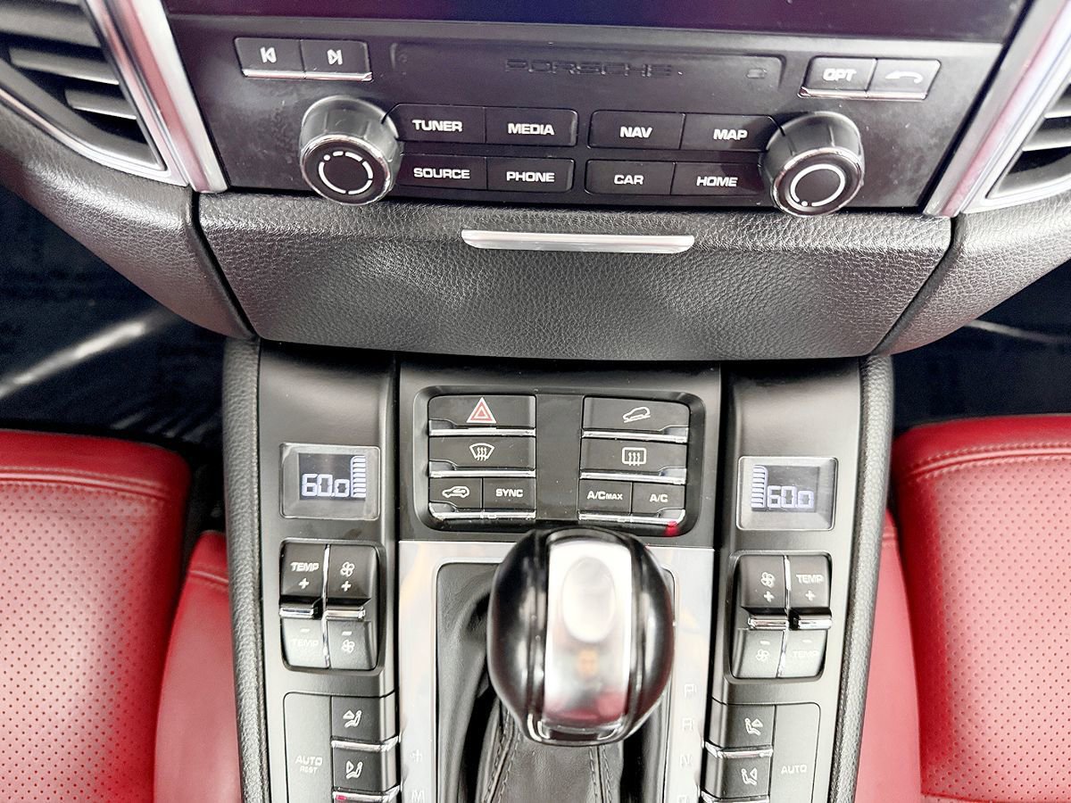 Used 2017 Porsche Macan GTS AWD/4WD image 68