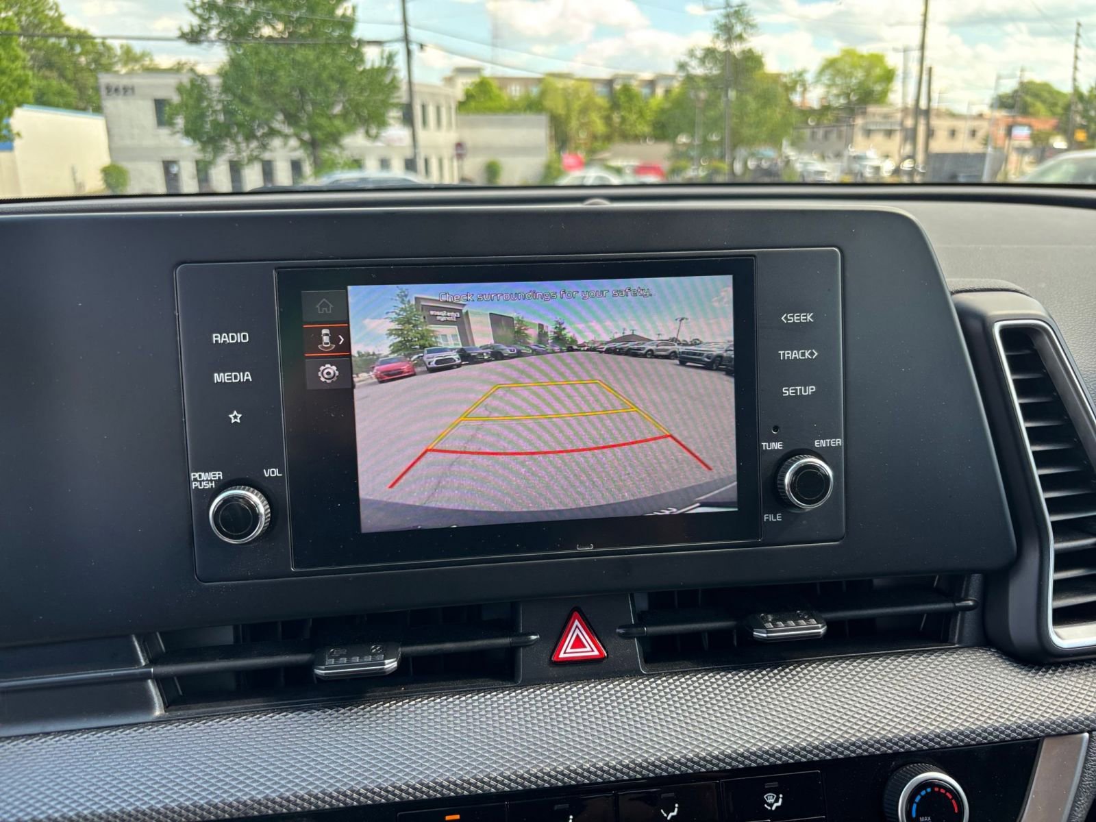 Used 2025 Kia Sportage LX image 23