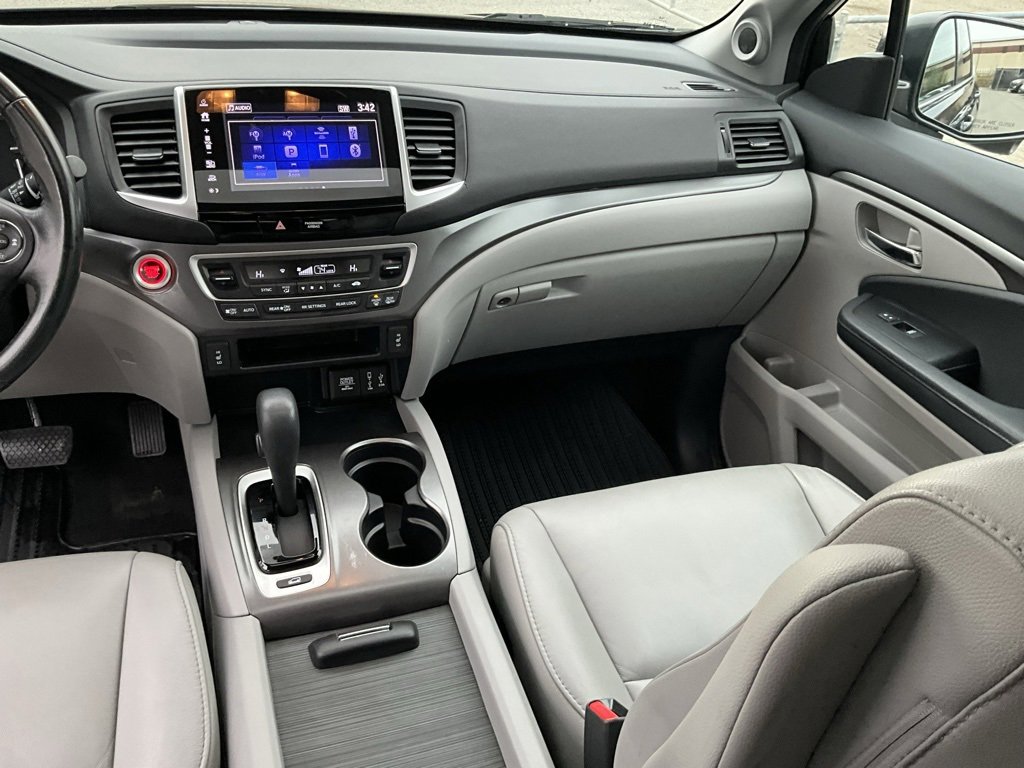 Used 2017 Honda Pilot EX-L image 25