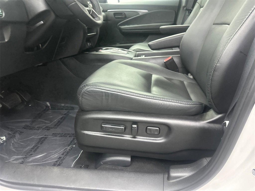 Used 2023 Honda Passport EX-L image 10