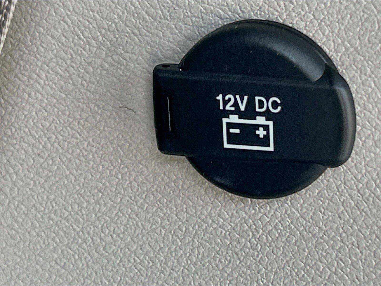 Used 2024 Chrysler Pacifica Touring-L FWD image 13