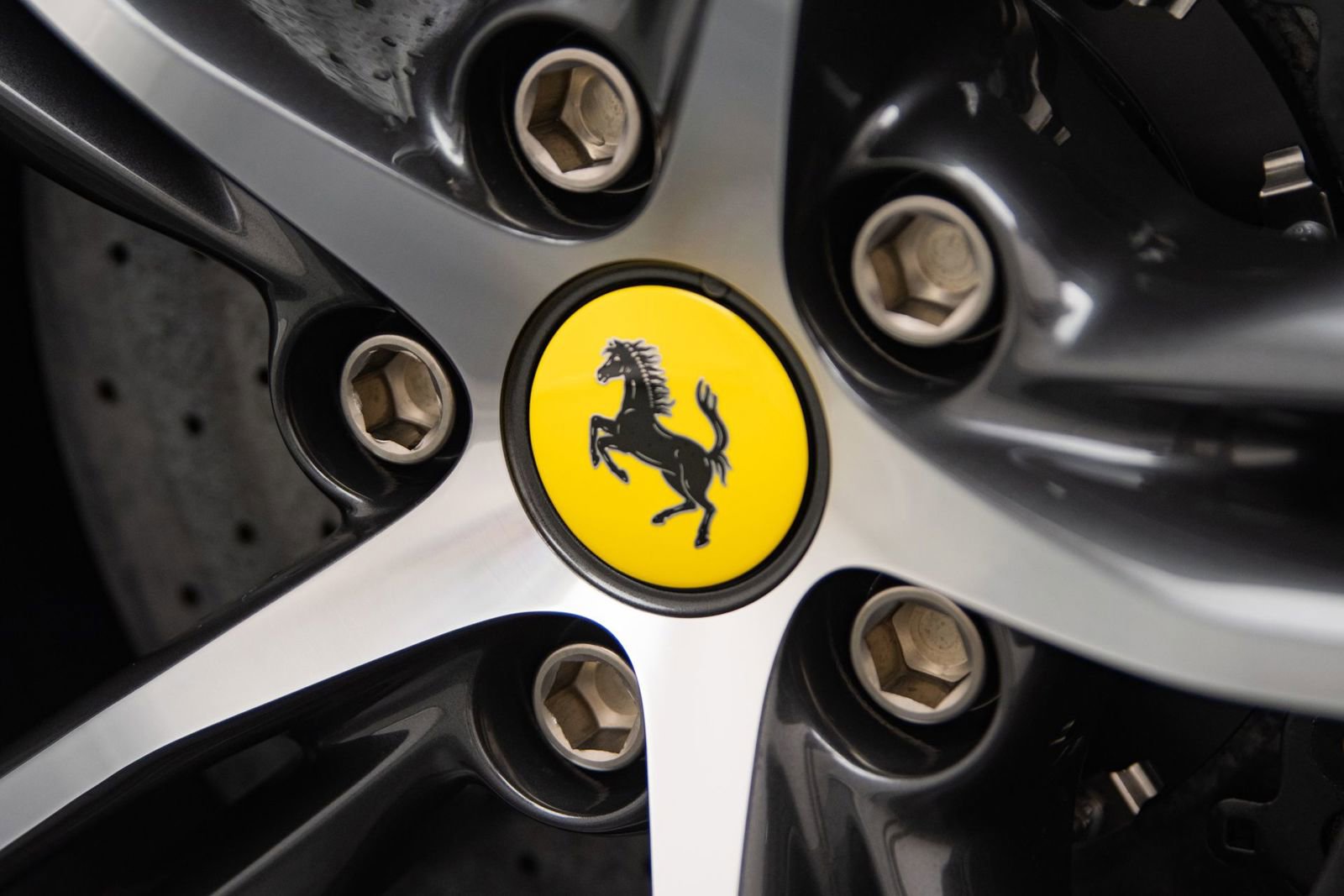 Used 2025 Ferrari 296 GTS RWD image 40