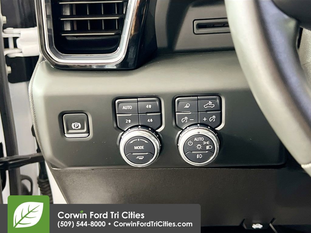 Used 2025 GMC Sierra 3500 Denali image 19