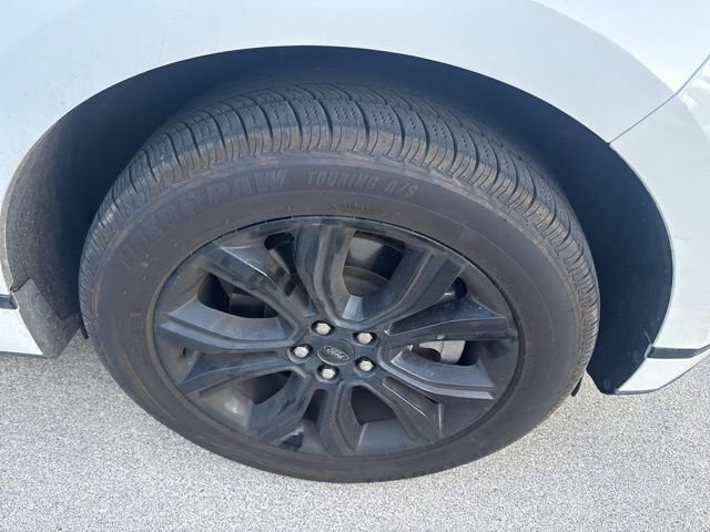 Used 2022 Ford Edge SE w/ Black Appearance Package AWD/4WD image 4