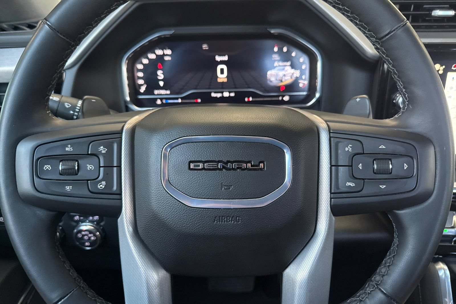 Used 2025 GMC Sierra 1500 Denali AWD/4WD image 33