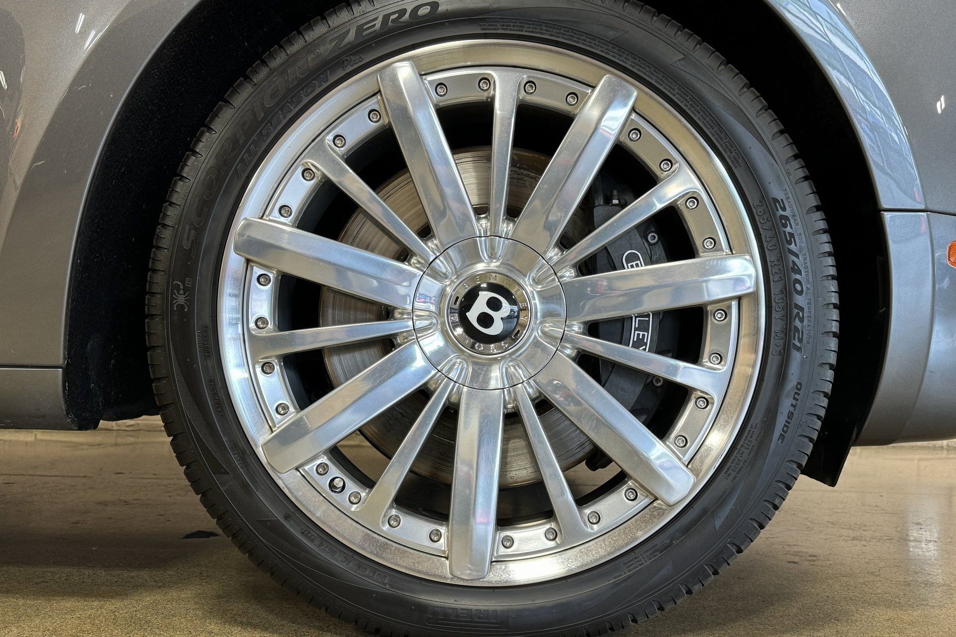 Used 2013 Bentley Mulsanne image 35