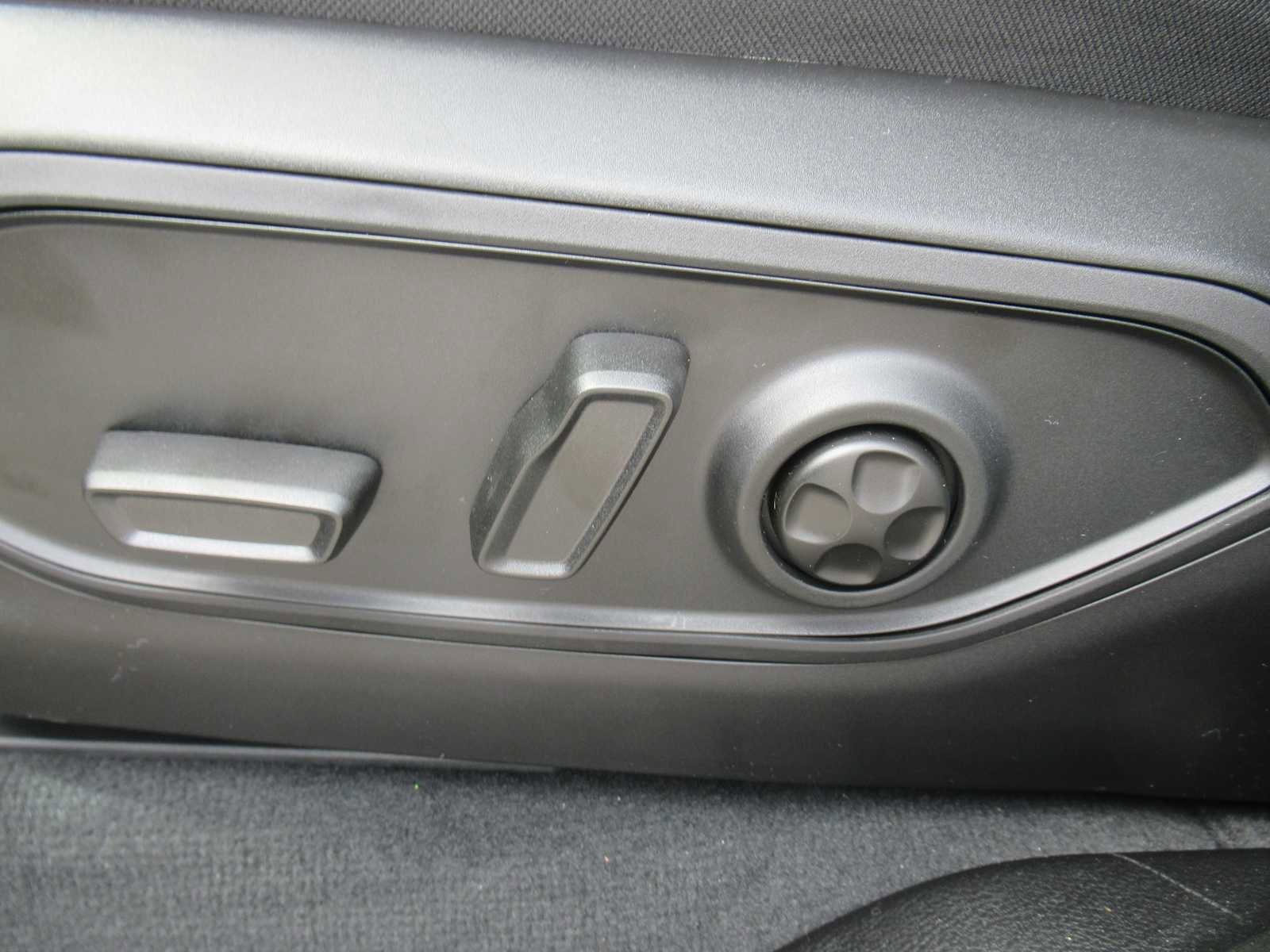 New 2025 Jeep Grand Cherokee L Limited w/ Trailer Tow Package image 22