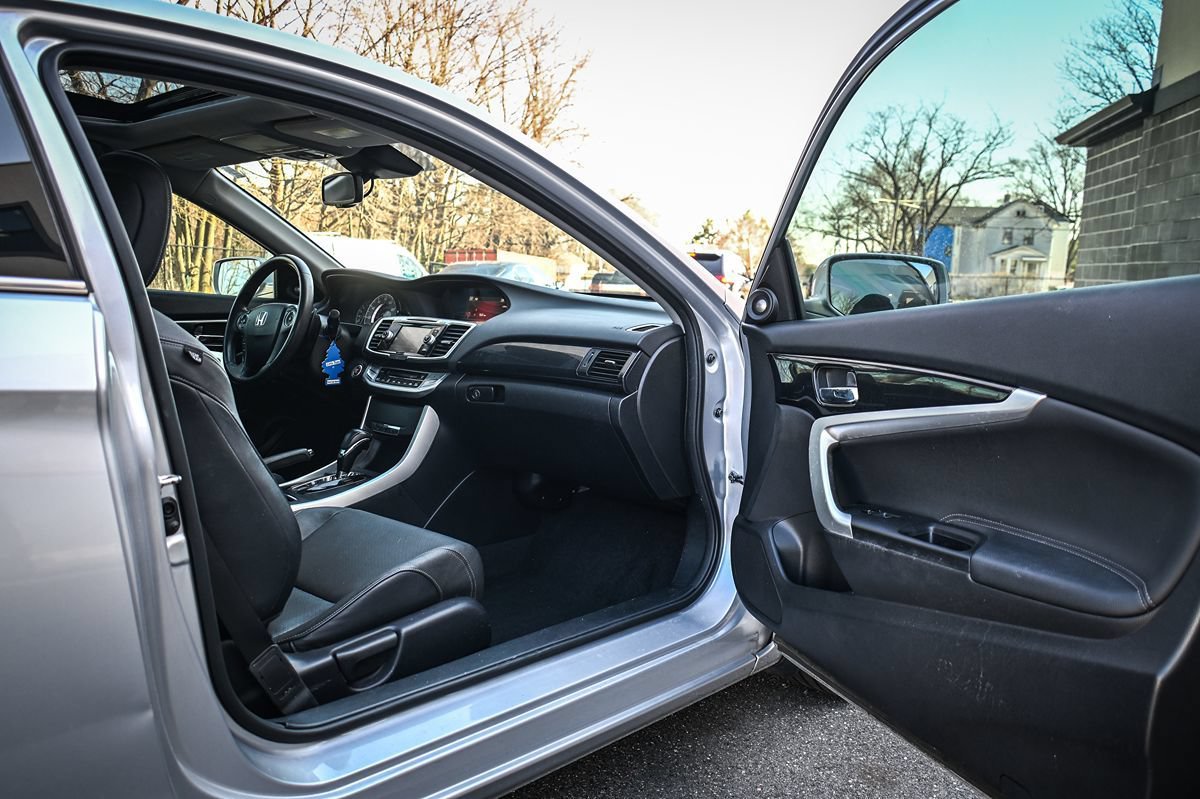 Used 2015 Honda Accord EX-L image 12