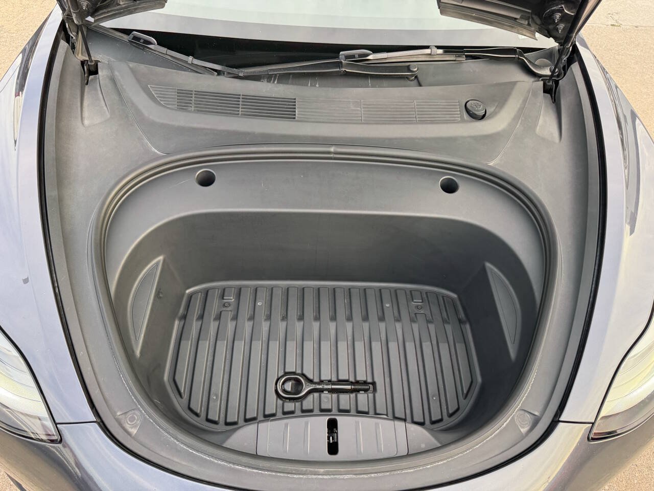 Used 2023 Tesla Model 3 Standard Range RWD image 32
