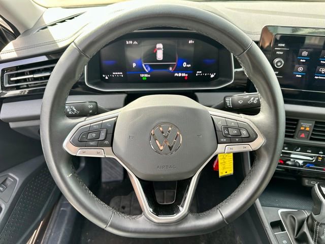 Certified 2025 Volkswagen Jetta S image 27