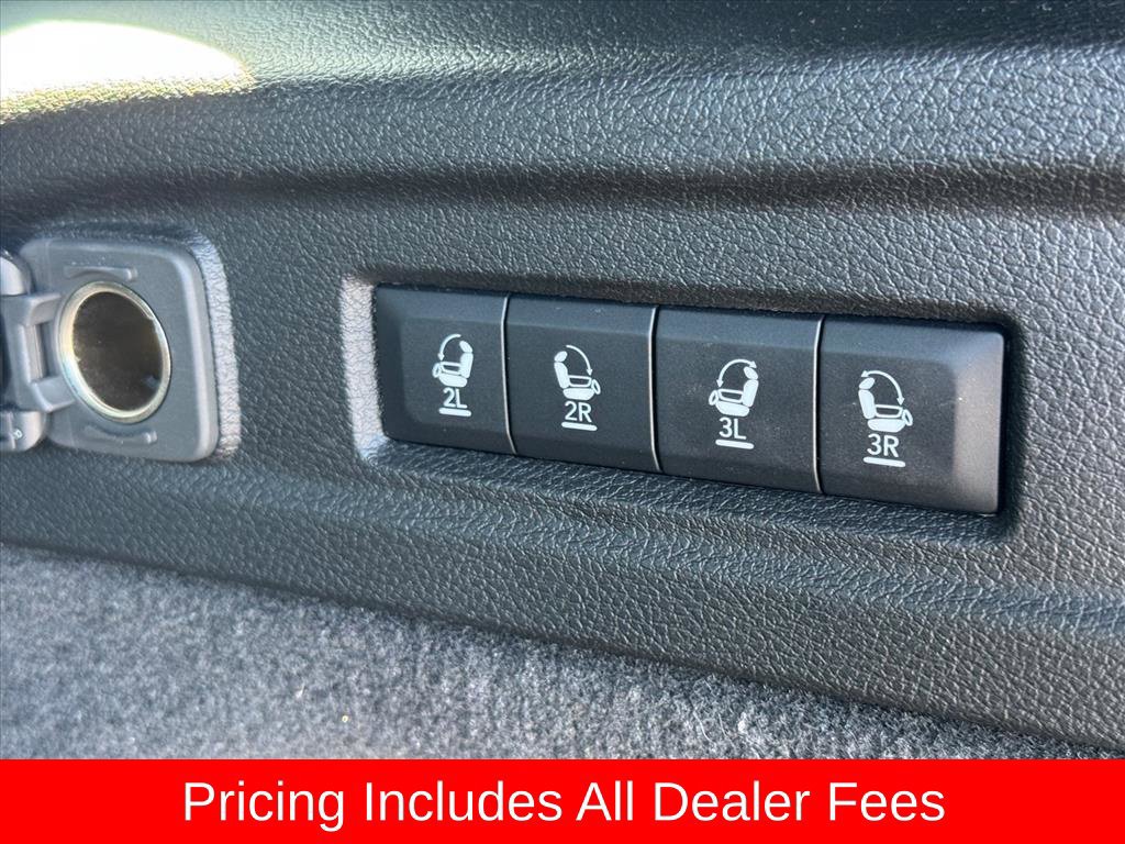 Used 2022 Jeep Grand Cherokee L Overland w/ Luxury Tech Group IV RWD image 12