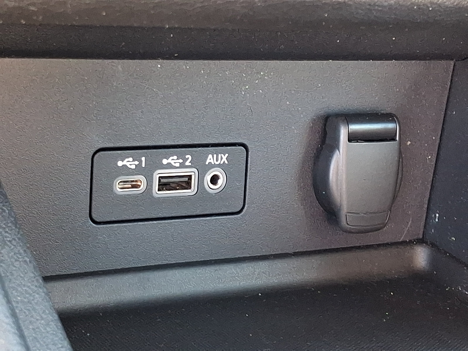 Certified 2023 Nissan Sentra SV w/ All-Weather Package FWD image 26