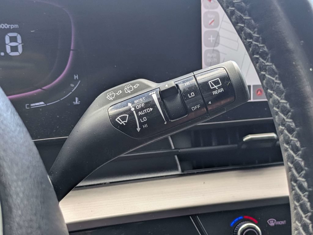 Used 2024 Kia Sportage EX FWD image 28
