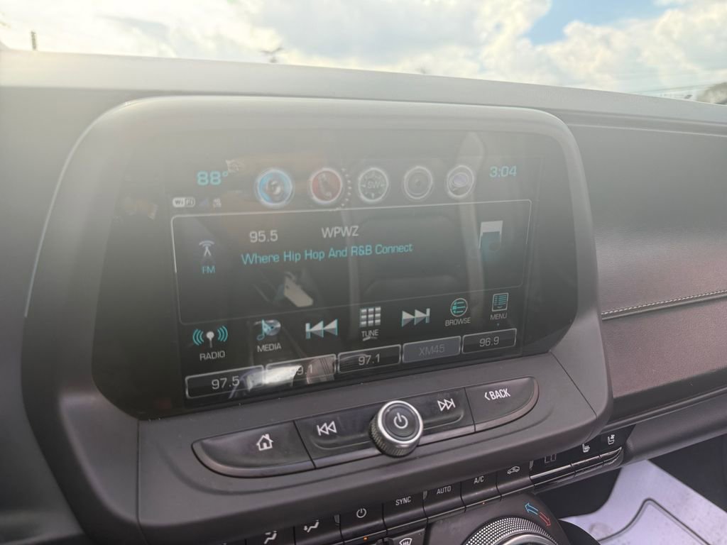 Used 2018 Chevrolet Camaro LT image 19