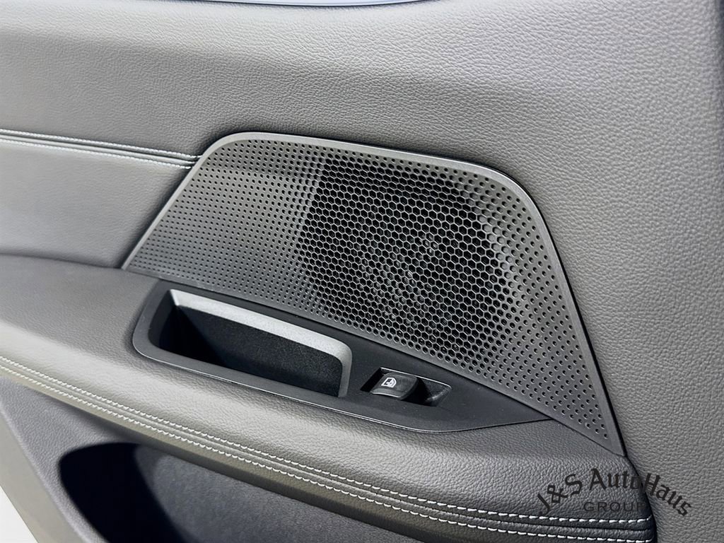 Used 2025 BMW i4 M50 w/ Parking Assistance Package image 32