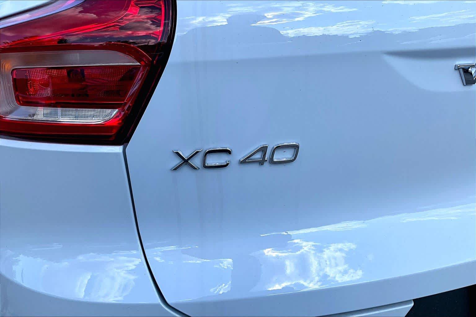 New 2026 Volvo XC40 B5 Plus w/ Protection Package Premier AWD/4WD image 6