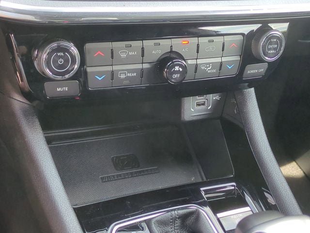 Used 2023 Jeep Compass High Altitude w/ Driver Assist Group I AWD/4WD image 15