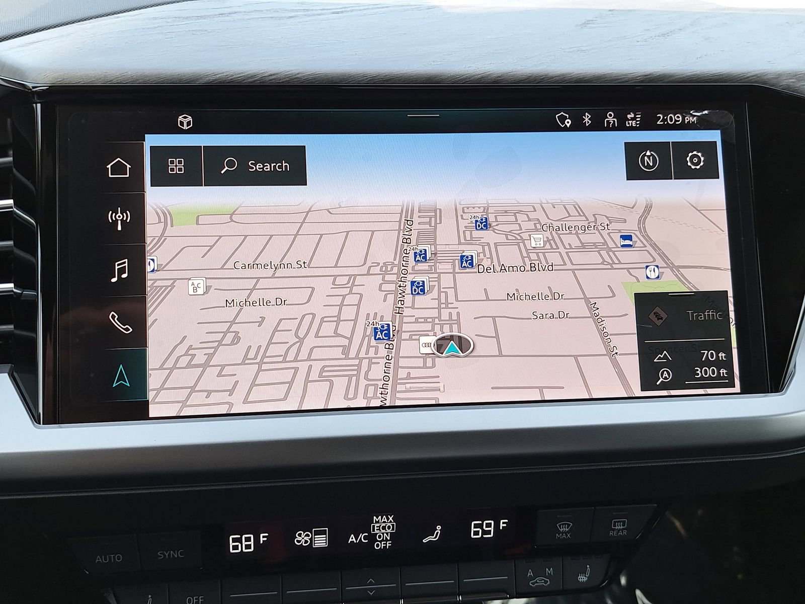 Certified 2025 Audi Q4 e-tron Premium Plus w/ Premium Plus AWD/4WD image 22