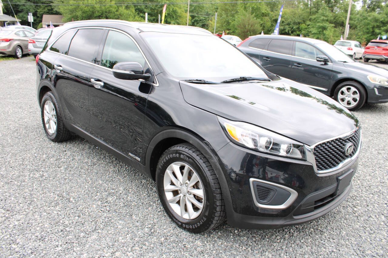 Used 2016 Kia Sorento LX w/ LX Convenience Package AWD/4WD image 4