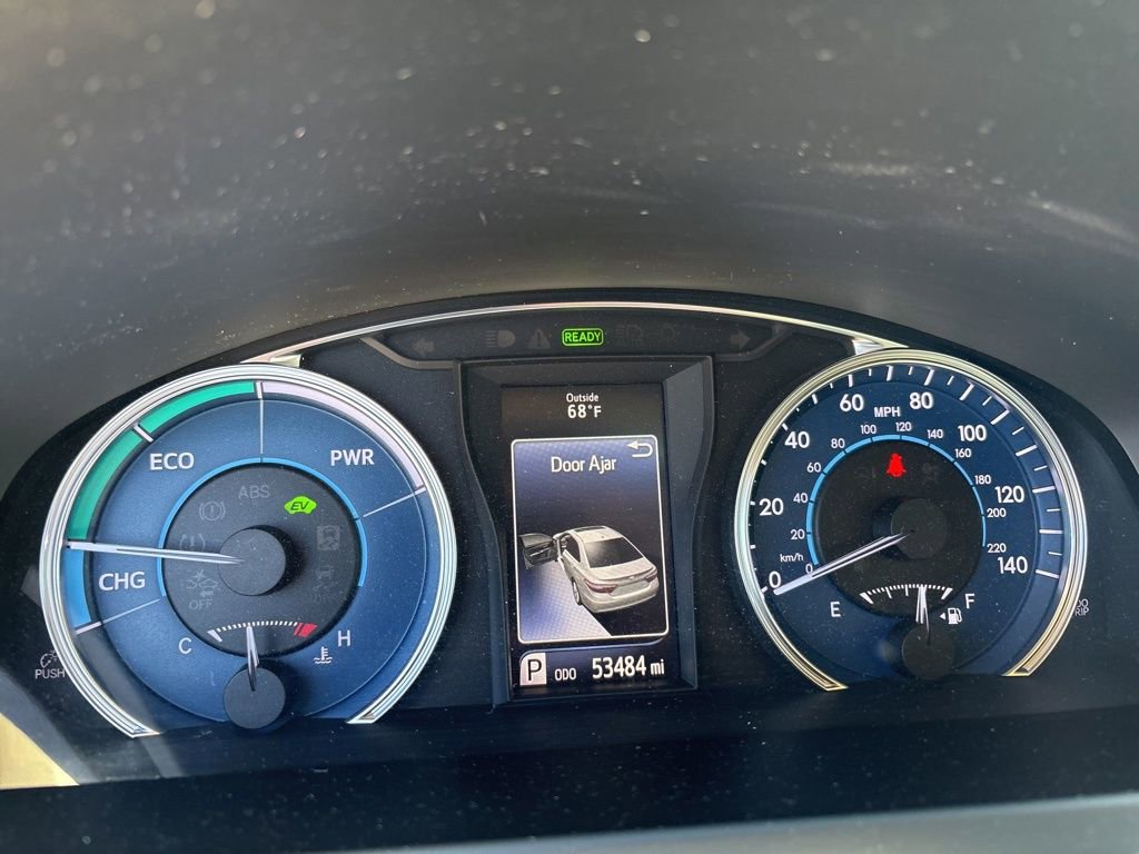 Used 2017 Toyota Camry XLE w/ Moonroof Package FWD image 19
