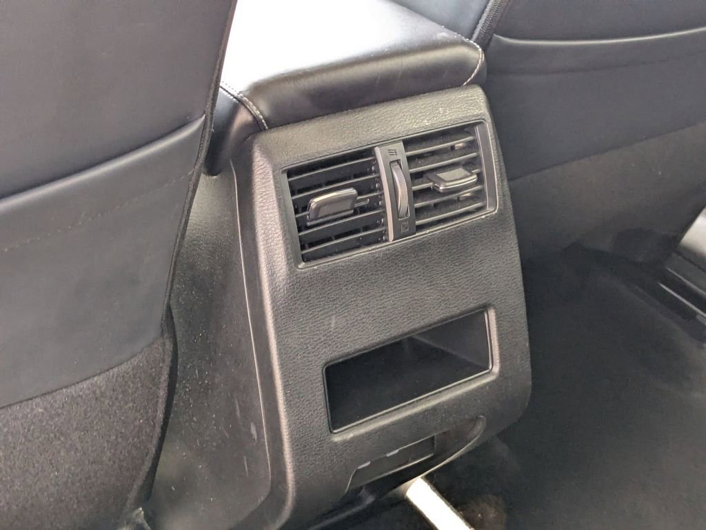 Used 2025 Mitsubishi Outlander SE FWD image 23