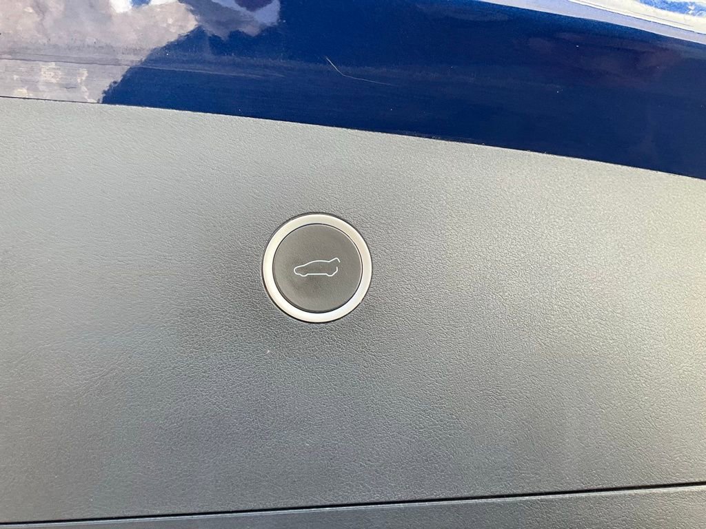 Used 2020 Tesla Model X Long Range image 10