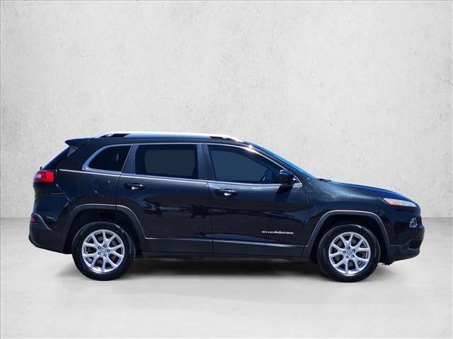 Used 2015 Jeep Cherokee Latitude w/ Comfort/Convenience Group AWD/4WD image 5
