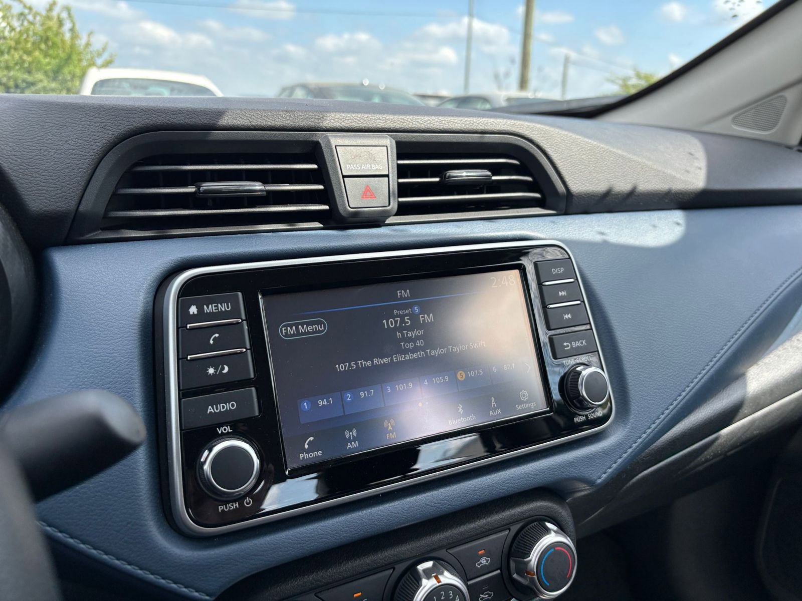 Used 2025 Nissan Versa SV FWD image 20