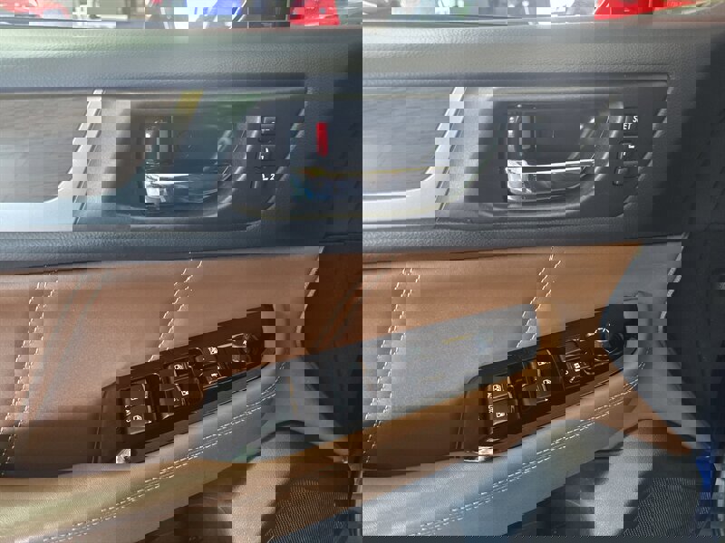 Used 2018 Subaru Outback 3.6R Touring image 17