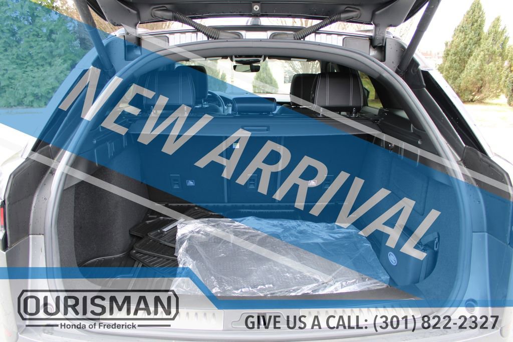 Used 2019 Land Rover Range Rover Velar S image 32