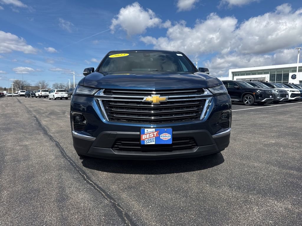 Used 2023 Chevrolet Traverse LT AWD/4WD image 2