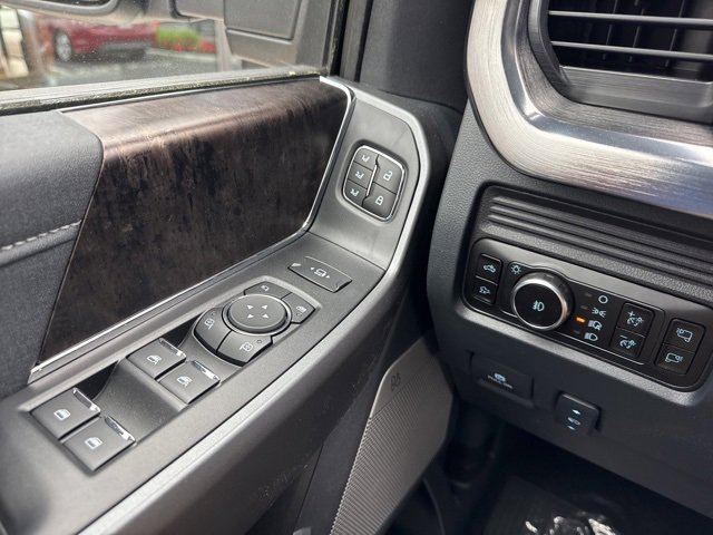 New 2025 Ford F350 Lariat w/ Lariat Ultimate Package image 21