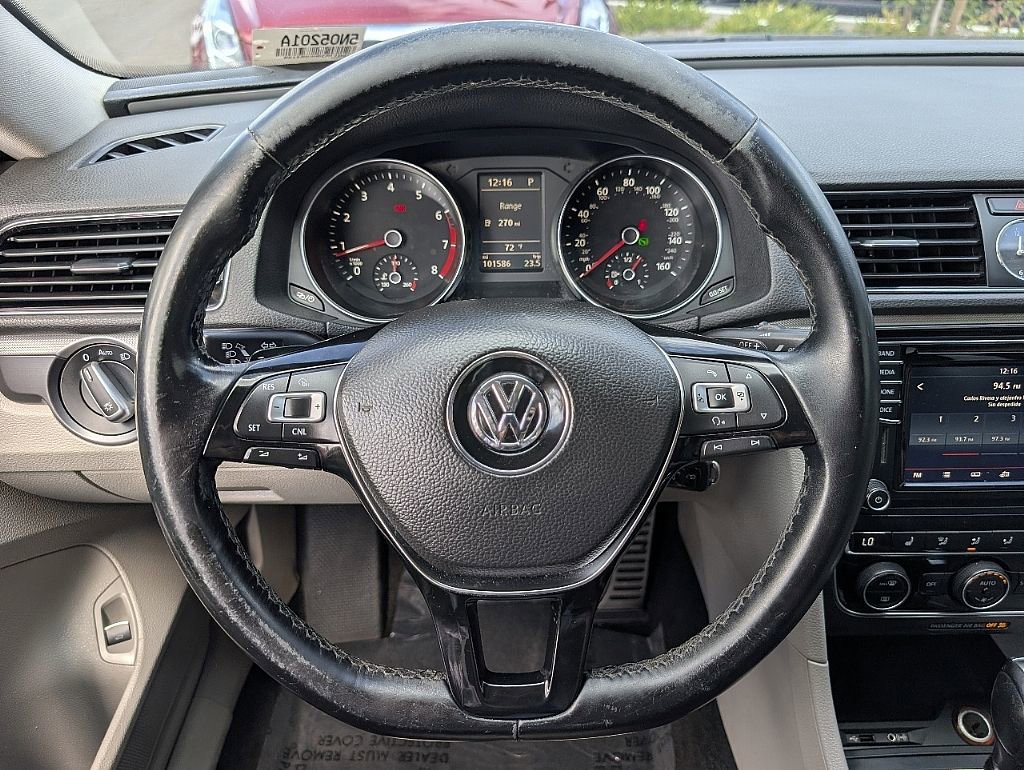 Used 2017 Volkswagen Passat 1.8T R-Line FWD image 34