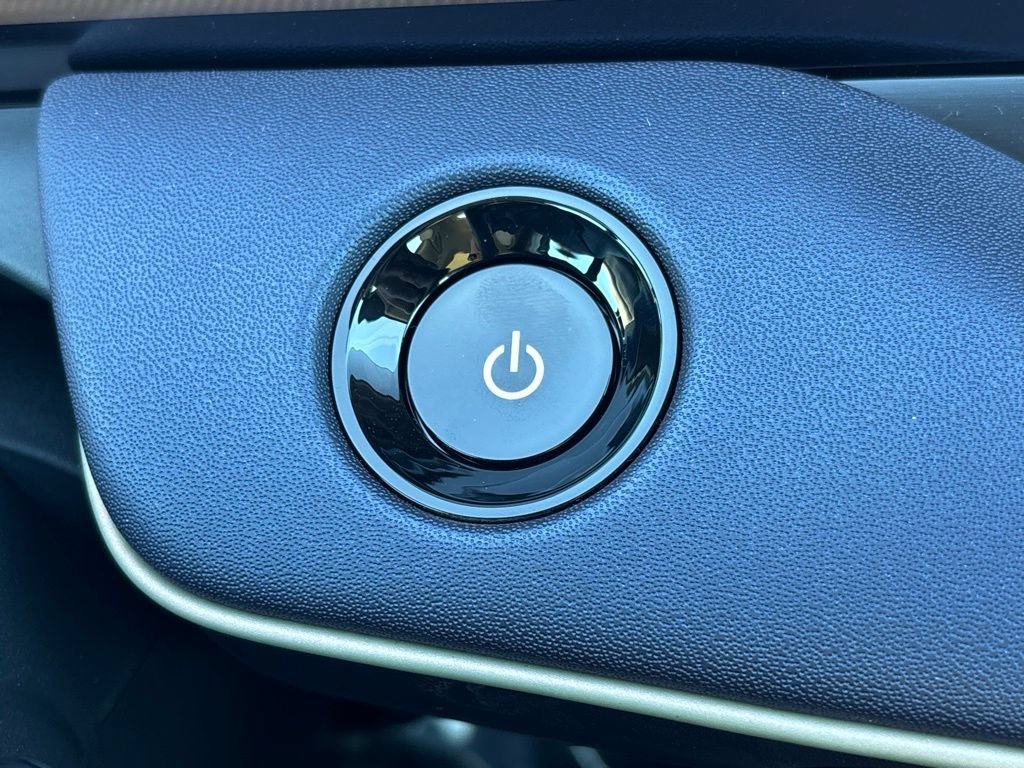 New 2026 Nissan Leaf Platinum+ w/ Illuminated Package FWD image 20