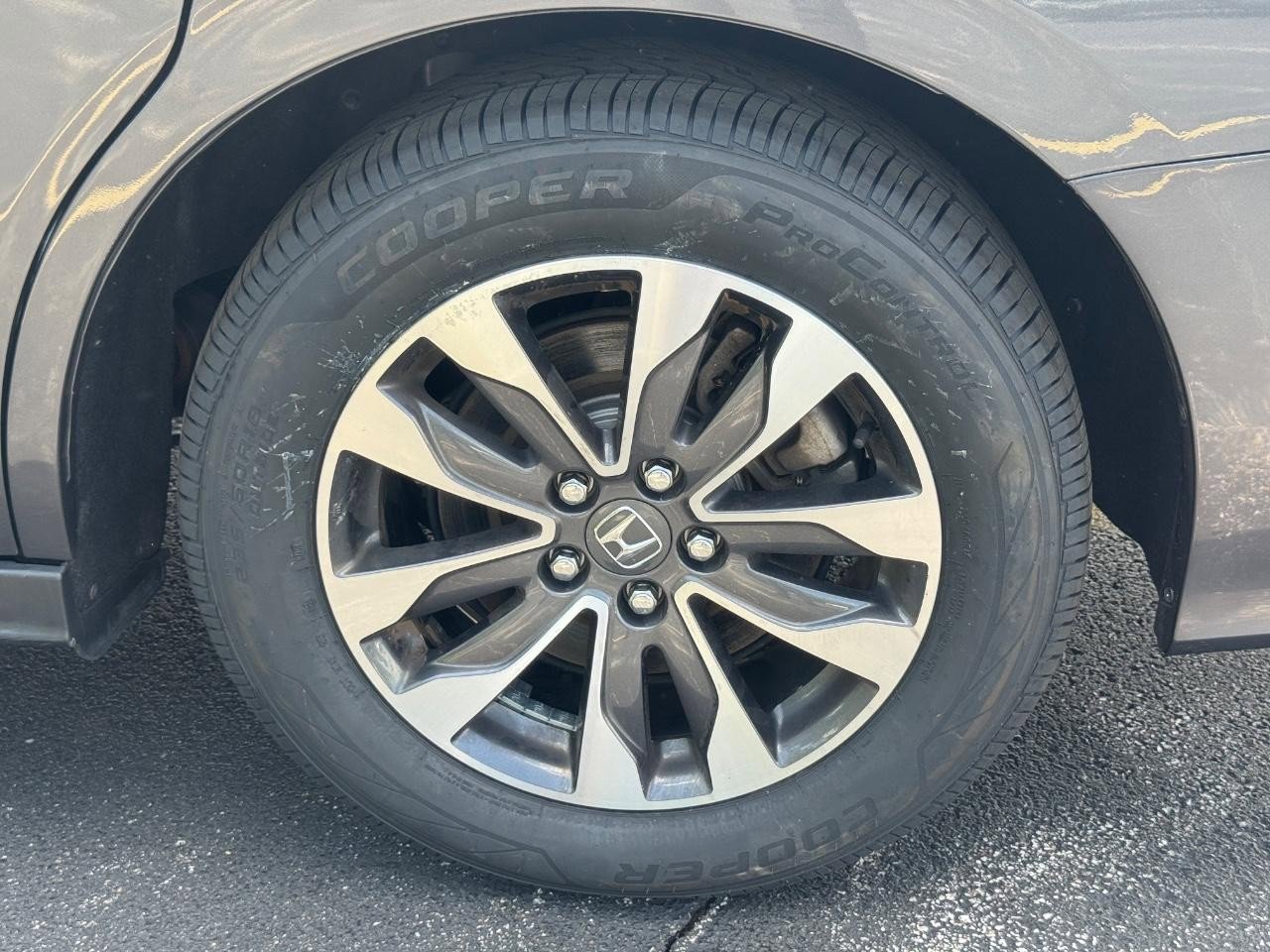 Certified 2024 Honda Odyssey EX-L image 8